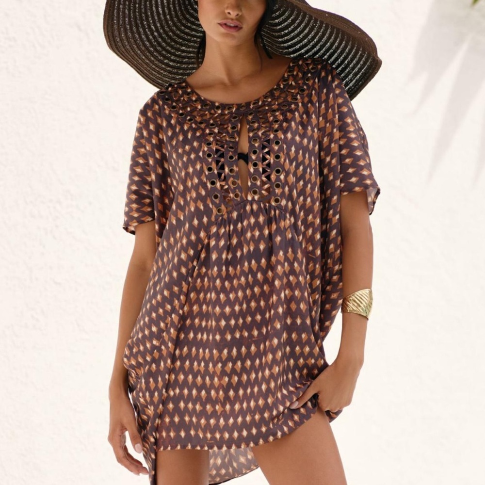 Anthropologie Graham Keegan Short Sleeve Keyhole Tunic